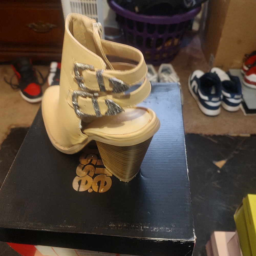 Charlotte Russe Cream Open-Toe Chunky Heel Sandals with Silver Buckles